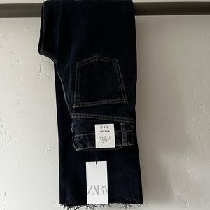 Zara Wide Legged Jeans